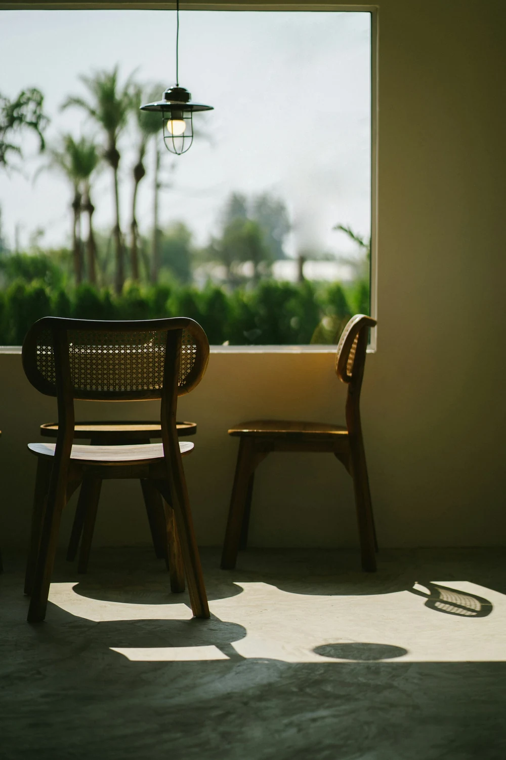 Handicraft wooden chair 4